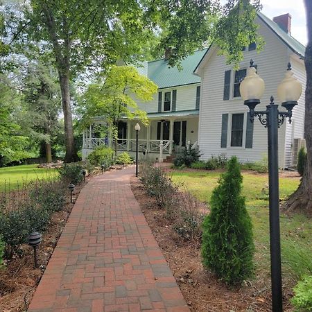 Mcternan Manor Apartment Франклин Екстериор снимка